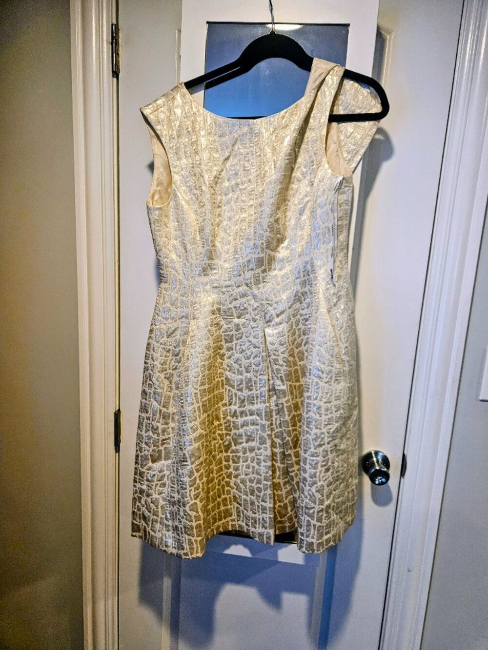Anne Klein stylish gold cocktail dress size 10